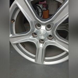Cámaro18" Silver Alloy Wheel Cover - OEM